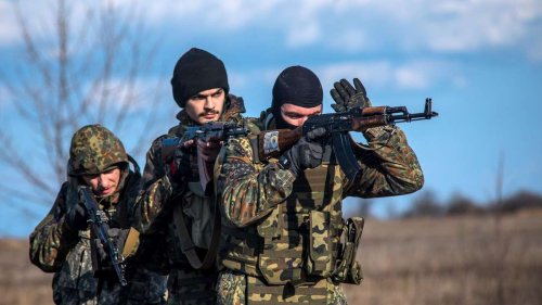 Operation „Erdbeben“: Asow-Brigade fügt Putins Truppen schwere Verluste zu