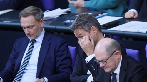 Umfrage-Klatsche für Scholz: Ampel bekommt katastrophales Zeugnis ausgestellt
