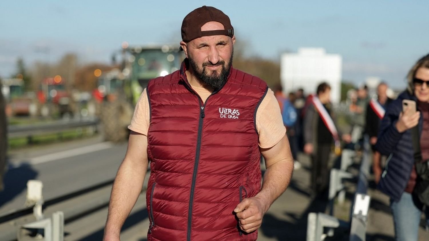 Dermatose nodulaire : l’éleveur Jérôme Bayle « demande une barrière sanitaire dans l’arc pyrénéen » pour lutter contre la maladie