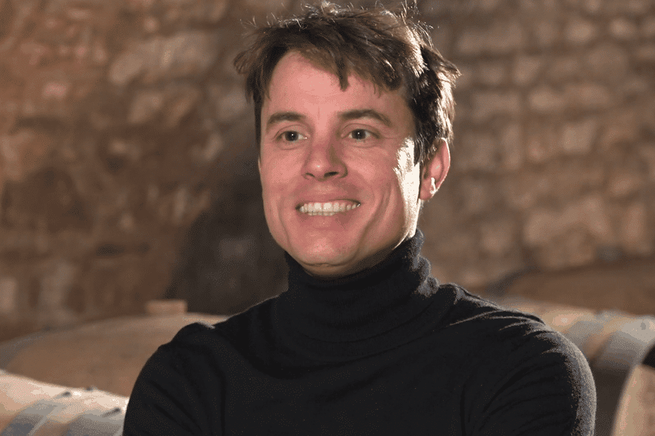 Pour mettre fin aux pesticides, le vigneron Valentin Morel plante des cépages hybrides