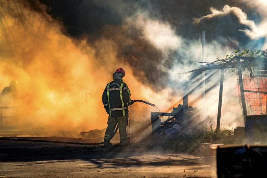 Une ferme s’embrase, dix veaux morts dans les flammes en quelques minutes : « c’est la 4e fois qu’un incendie a lieu ici »