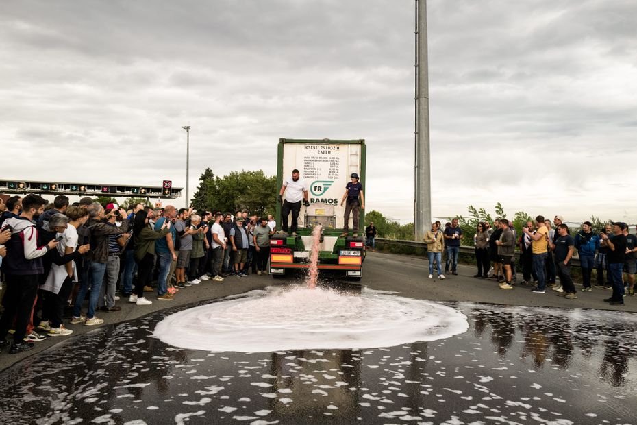 « On ne pourra pas passer la crise tout seuls »: des milliers de viticulteurs attendus dans cette ville pour une mobilisation interrégionale
