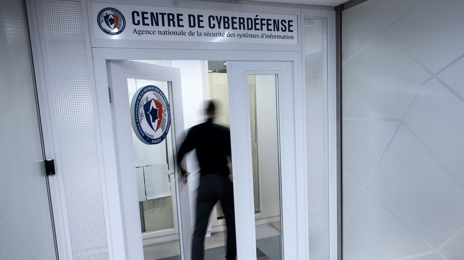 The High Tide of French Cyber-Insecurity: Why Stability is a Warning Sign
