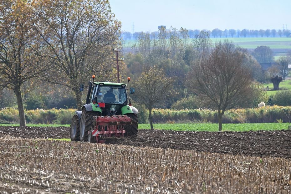 « Le suicide d’un agriculteur, c’est plus qu’un acte individuel, c’est aussi un acte social » : une proposition de loi pour structurer la prévention des risques