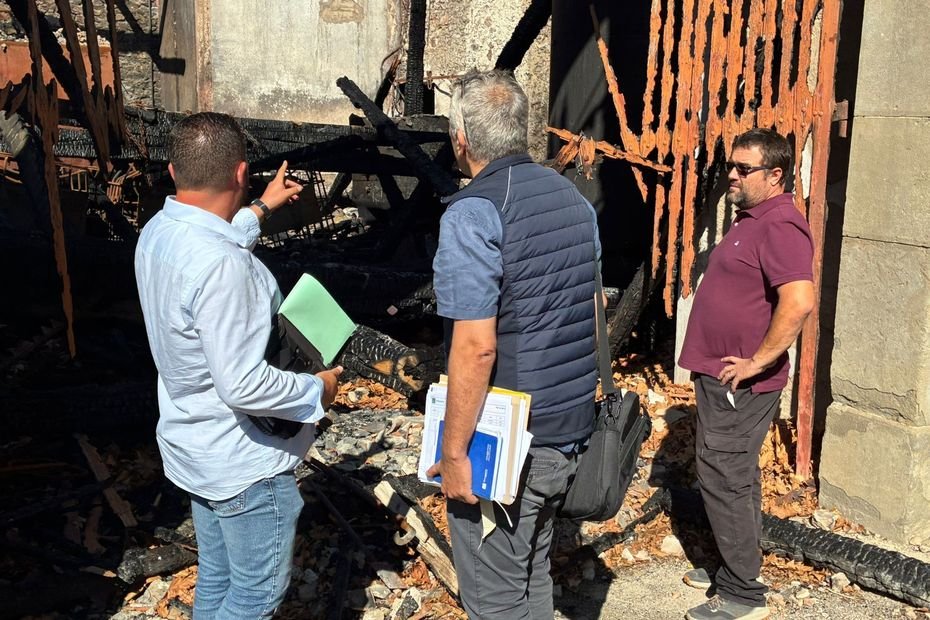 TÉMOIGNAGE. « Reconstruire le plus vite possible » : les assureurs à la rencontre des sinistrés après l’incendie dans les Corbières
