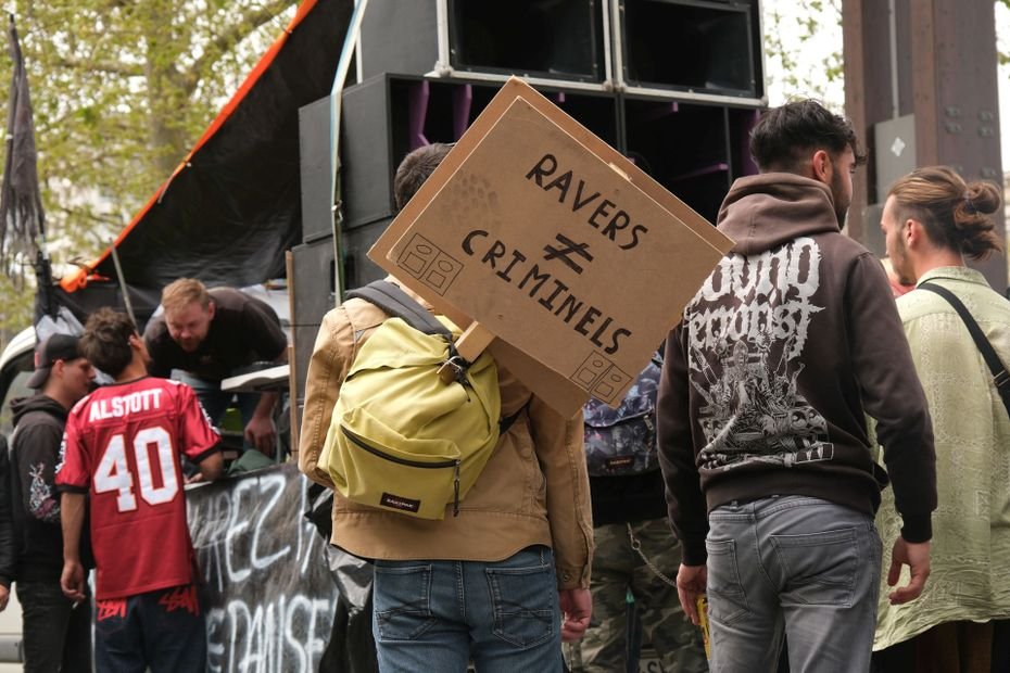 ENQUÊTE. « Ils n’en ont rien à cirer ». Les rave party et l’environnement : le vert à moitié plein