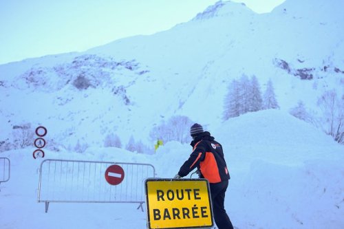 Météo : vigilance orange neige et verglas dans l'Ain, l'Isère, la Savoie, la Haute-Savoie et le Puy-de-Dôme