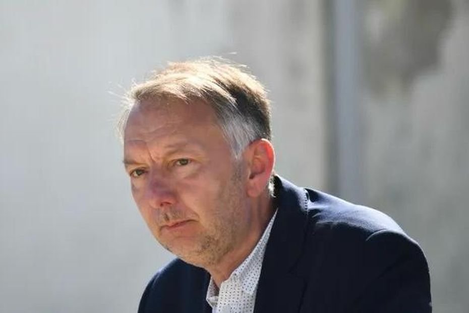 Bruno Bernard, président de la Métropole de Lyon dépose une plainte après la découverte de "messages d'intimidation" tagués à son domicile