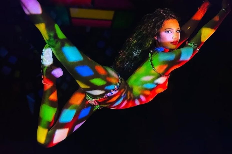 Rencontre avec "Nini Pompéi", danseuse guadeloupéenne qui se produit au Crazy Horse