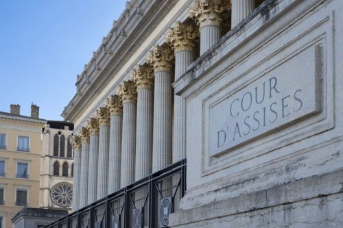 Féminicide : le procès du meurtrier présumé de Marie-Reine, Réunionnaise poignardée à son domicile en 2022, s'ouvre à Lyon