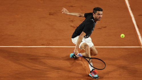 DIRECT. Roland-Garros 2022 : Simon à une manche de l'exploit, Tsitsipas tente de réagir... Suivez les deux derniers matchs