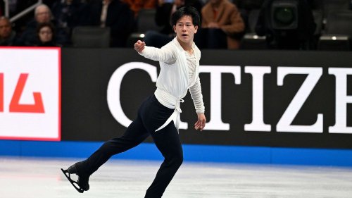 Mondiaux de patinage artistique : entrée en matière délicate pour le Français Adam Siao Him Fa sur le programme court, superbe prestation de Kévin Aymoz