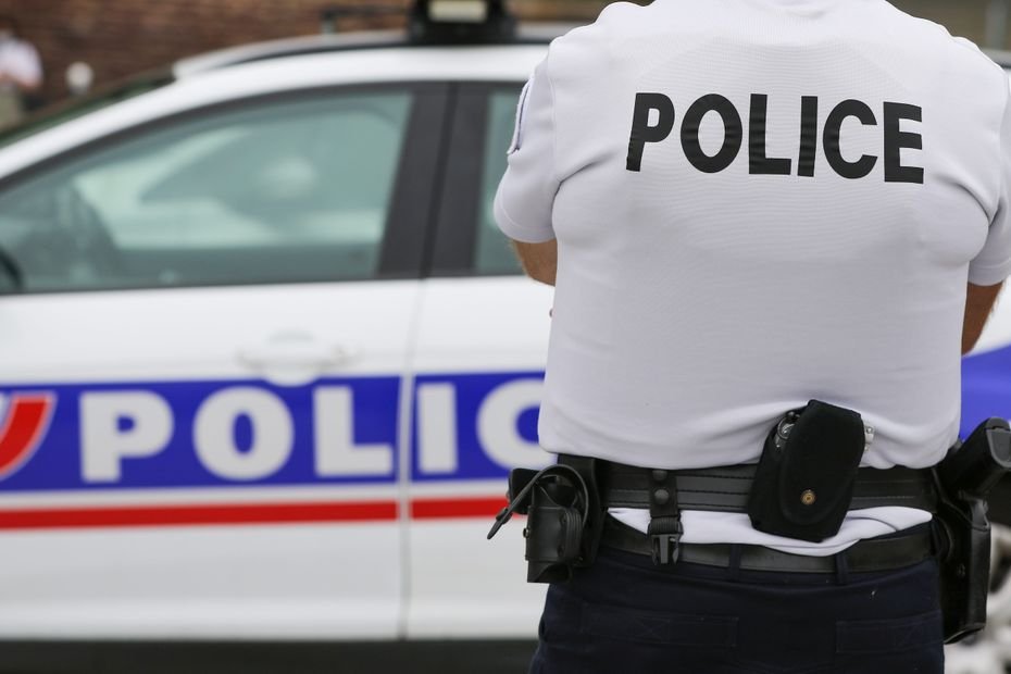 Ils enlèvent un homme et le forcent à jardiner, trois individus interpellés
