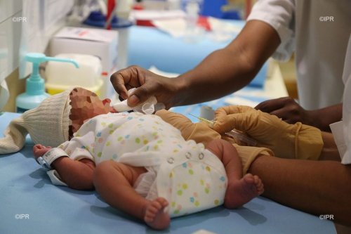 Syndrome du bébé secoué : une campagne de sensibilisation est lancée - Réunion la 1ère