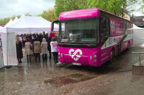 Santé des femmes : quand le bus du coeur palie l'absence de médecins