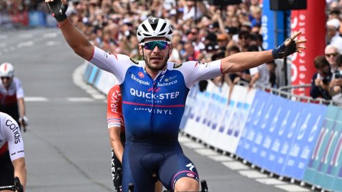 Cyclisme : Florian Senechal sacré champion de France de la course en ligne après sa victoire à Cholet