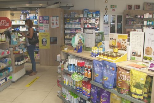 Coronavirus : les pharmaciens chargés de distribuer des bons de vaccination anti-covid - Guyane la 1ère