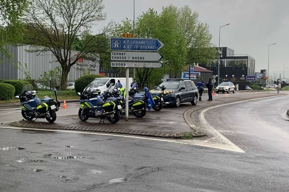 En deux heures seulement, le contrôle routier des gendarmes aboutit sur 50 infractions : "Les résultats sont affligeants"