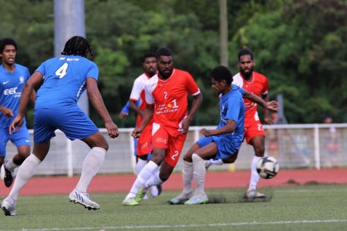 Super ligue de football : Hienghène distance ses concurrents au titre, Tiga renoue avec la victoire