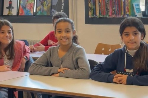 REPORTAGE. "Les spermatozoïdes, je ne savais pas que ça existait" : dans un collège de Vaulx-en-Velin, la puberté se découvre à travers l'art