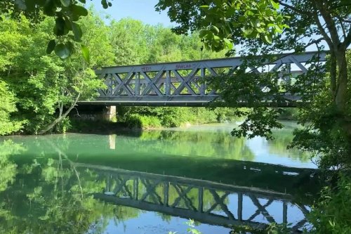 Un enfant de 12 ans est mort noyé en sautant d'un pont avec ses amis près de Troyes