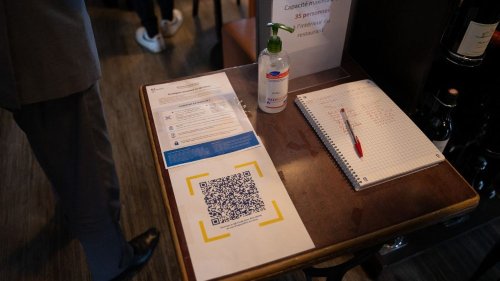 Fonctionnement, sécurité, efficacité... Tout ce qu'il faut savoir avant de scanner un QR code avec TousAntiCovid dans un restaurant