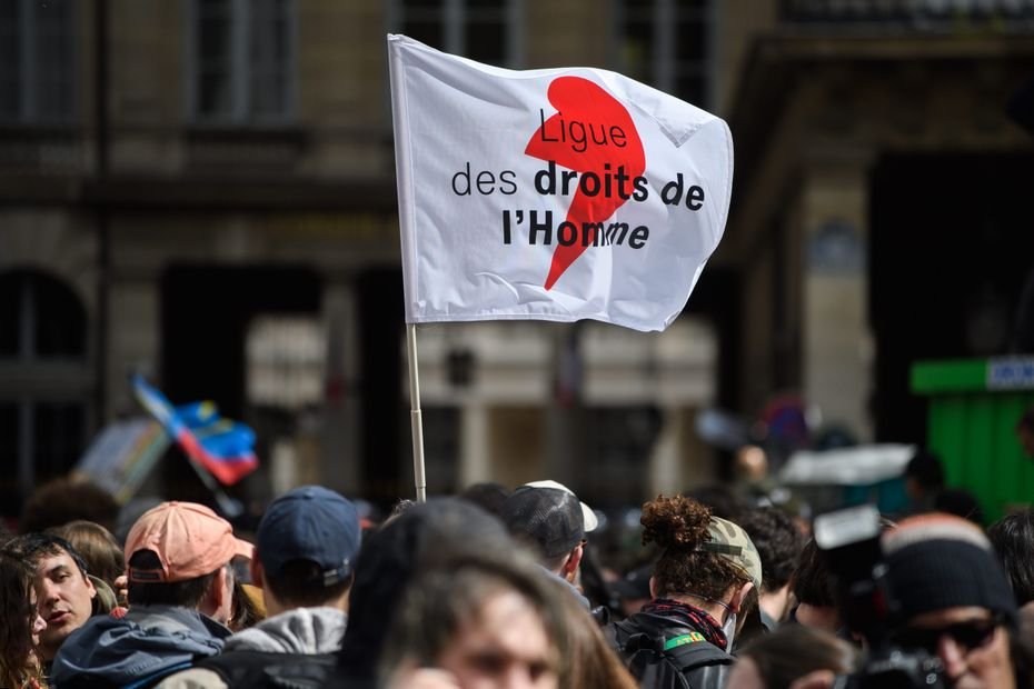"Il vient d’être déporté, c’est le mot" : après l'expulsion d'un père marocain multirécidiviste, la Ligue des Droits de l'Homme indignée