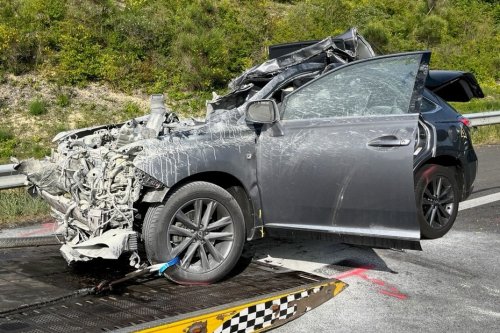 Accident mortel sur l'A71 : une voiture percute un poids-lourd