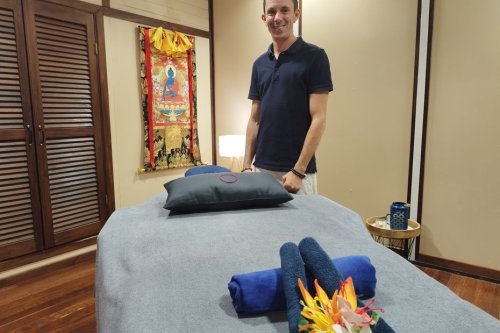 PORTRAIT. En reconversion professionnelle : Matthieu Larrouy, le plombier devenu masseur