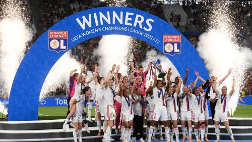 Ligue des champions : grâce à une première période de feu, les Lyonnaises remportent leur huitième couronne européenne en s'imposant face à Barcelone