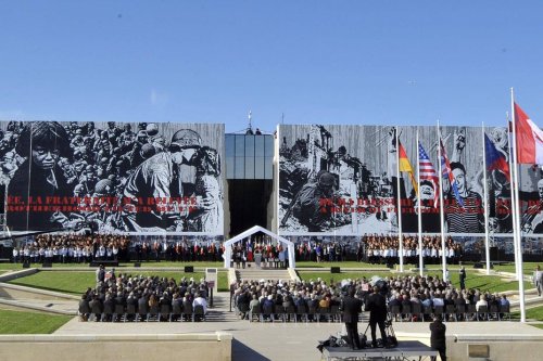 80e D-Day. "Hollywood, Monopoly, jazz et mafia" : les États-Unis au cœur de l'expo événement du Mémorial de Caen