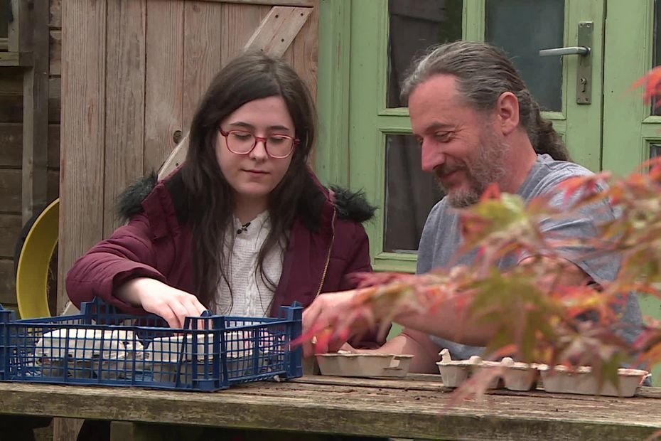 VIDEO. « Ça me redonne foi en l’humanité », pour sauver la ferme bio familiale, deux jeunes femmes lancent une cagnotte en ligne