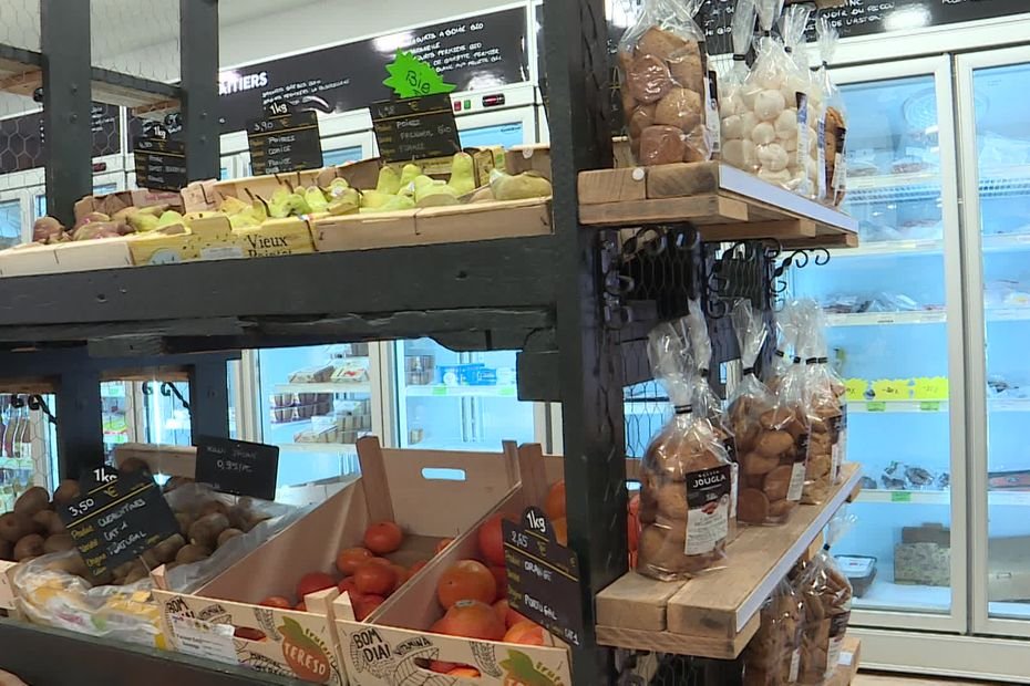 « Tout le monde a le droit à 50 euros pour s’acheter des produits locaux » : la Sécu de l’alimentation testée dans des épiceries de village