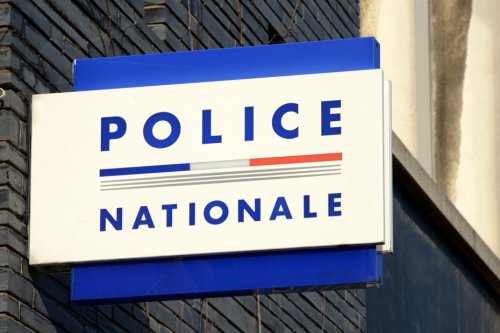 Bagnols-sur-Cèze : deux ados agressés et dépouillés par 20 personnes, nus dans la rue