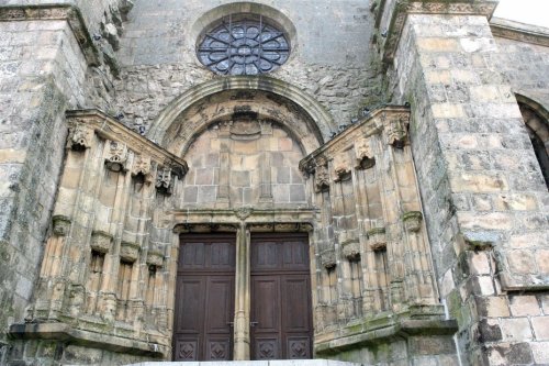Saint-Bonnet-le-Château : la collégiale gothique bientôt sauvée par le Loto du Patrimoine 2025 ?