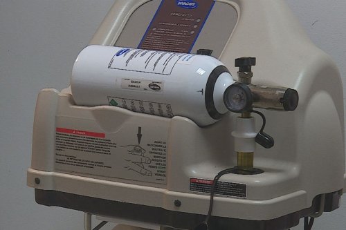 Oxygène et électricité, le prix à payer pour la guérison des patients covid long - Polynésie la 1ère