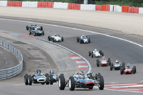 VIDÉO. De la Formule 1 aux voitures historiques, le circuit Dijon-Prenois fête ses 50 ans