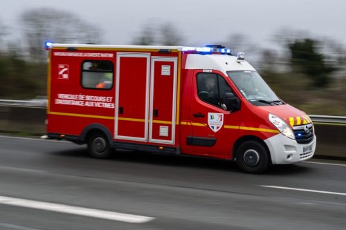 Accident. Un mort et des perturbations sur l’A16 après un violent carambolage entre deux camions