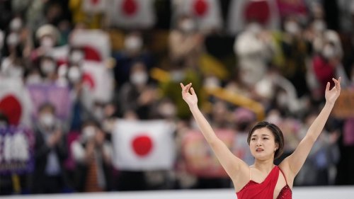 Vidéo Mondiaux de patinage artistique 2023 : la Japonaise Kaori Sakamoto conserve son titre