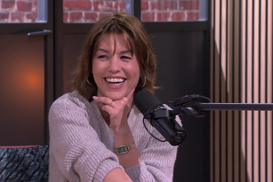 Elle est née d'un don de sperme et fait rire toute la France, découvrez Laurie Peret et son humour décapant