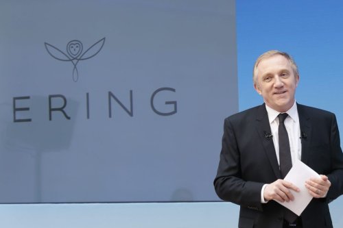 "Ça n'aurait pas de sens d'avoir des sacs Gucci fabriqués au Texas". François-Henri Pinault se défend de vouloir délocaliser aux Etats-Unis
