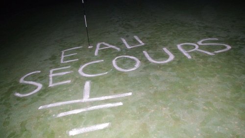 Sarthe : "Eau voleurs", "l'eau rage gronde", le golf des 24 Heures du Mans taggué par des militants écologistes