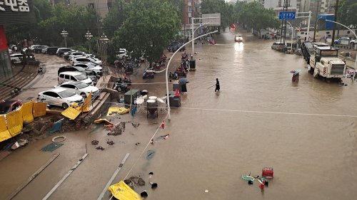 Chine : des inondations "extrêmement graves" font au moins 12 morts dans le métro de Zhengzhou