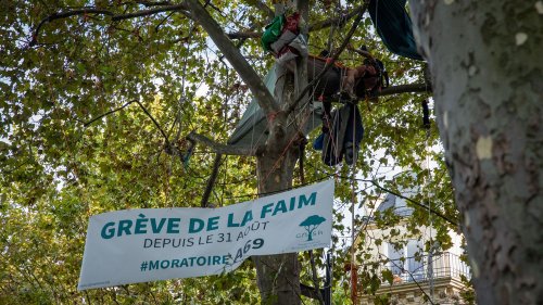 Autoroute Toulouse-Castres : le militant écologiste Thomas Brail menace d'entamer une grève de la soif