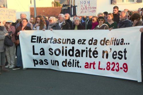 Trois bénévoles d’une association d’aide aux migrants arrêtés puis relâchés : "Nous n’acceptons pas l’intimidation"