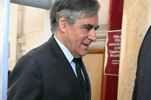 "J'ai été traité d'une manière un peu particulière" : quatre ans de prison avec sursis requis contre François Fillon