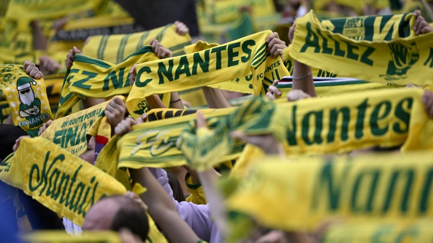 Ligue 1 : deux supporters du FC Nantes condamnés à 14 mois de prison avec sursis pour avoir agressé une famille supportant l'OM lors d'un match
