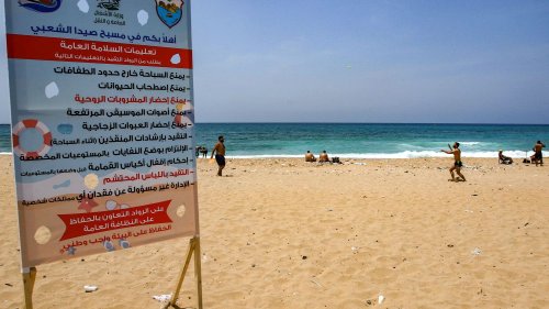 "Marre de cette société patriarcale !" : au Liban, la ville de Saïda interdit aux femmes de porter un maillot de bain sur la plage