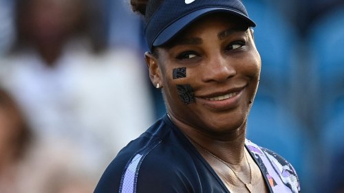 "Elle est au même niveau que Michael Jordan, LeBron James et Tom Brady" : le monde du tennis salue la future fin de carrière de Serena Williams