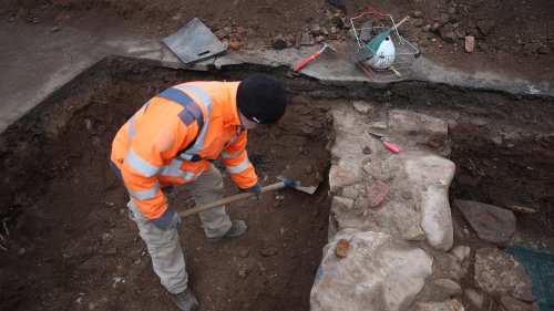 "Creuser un trou pour un trou" : les archéologues ne décolèrent pas contre Rachida Dati